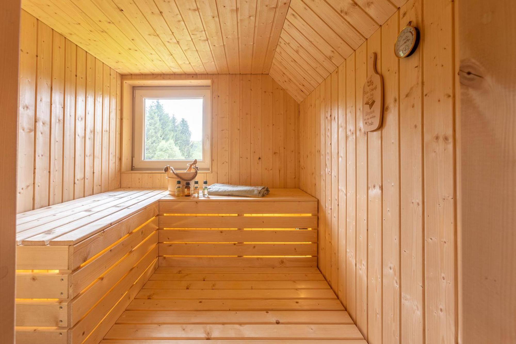Urlaub Am Schwarzbach Mit Sauna Und Whirlpool Haus Felix Küchelscheid Exterior foto